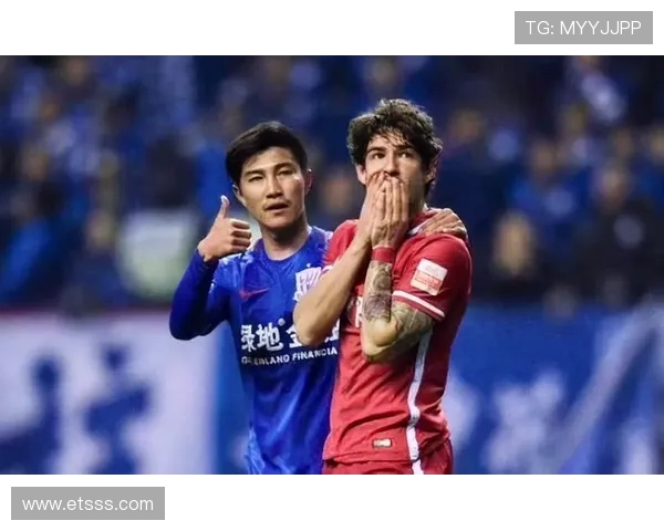 重庆国脚赛后饮酒风波：职业边界争议与舆论撕裂(3)